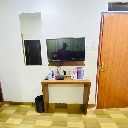 Airport Inn Residency Мумбай Екстериор снимка