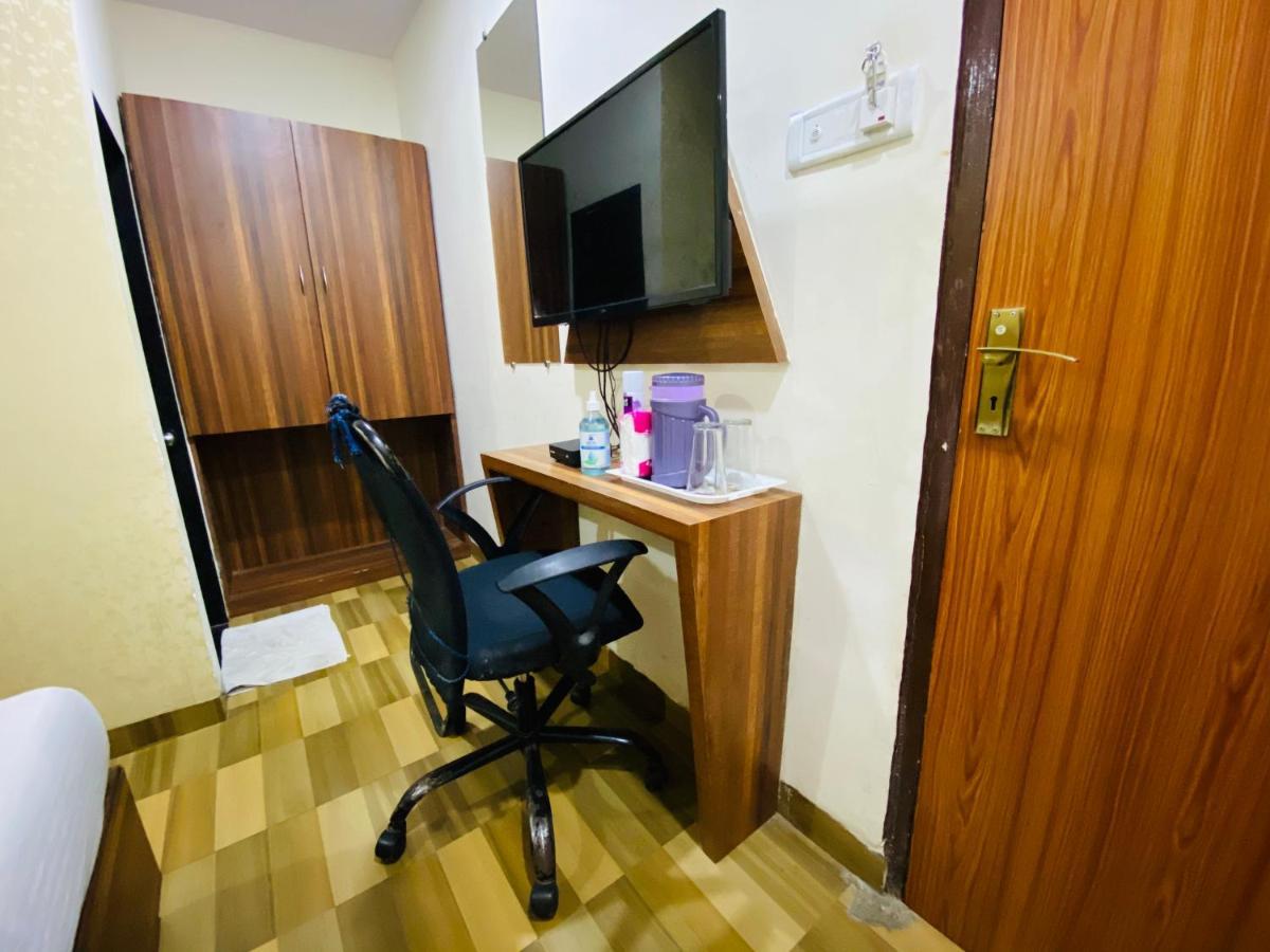 Airport Inn Residency Мумбай Екстериор снимка