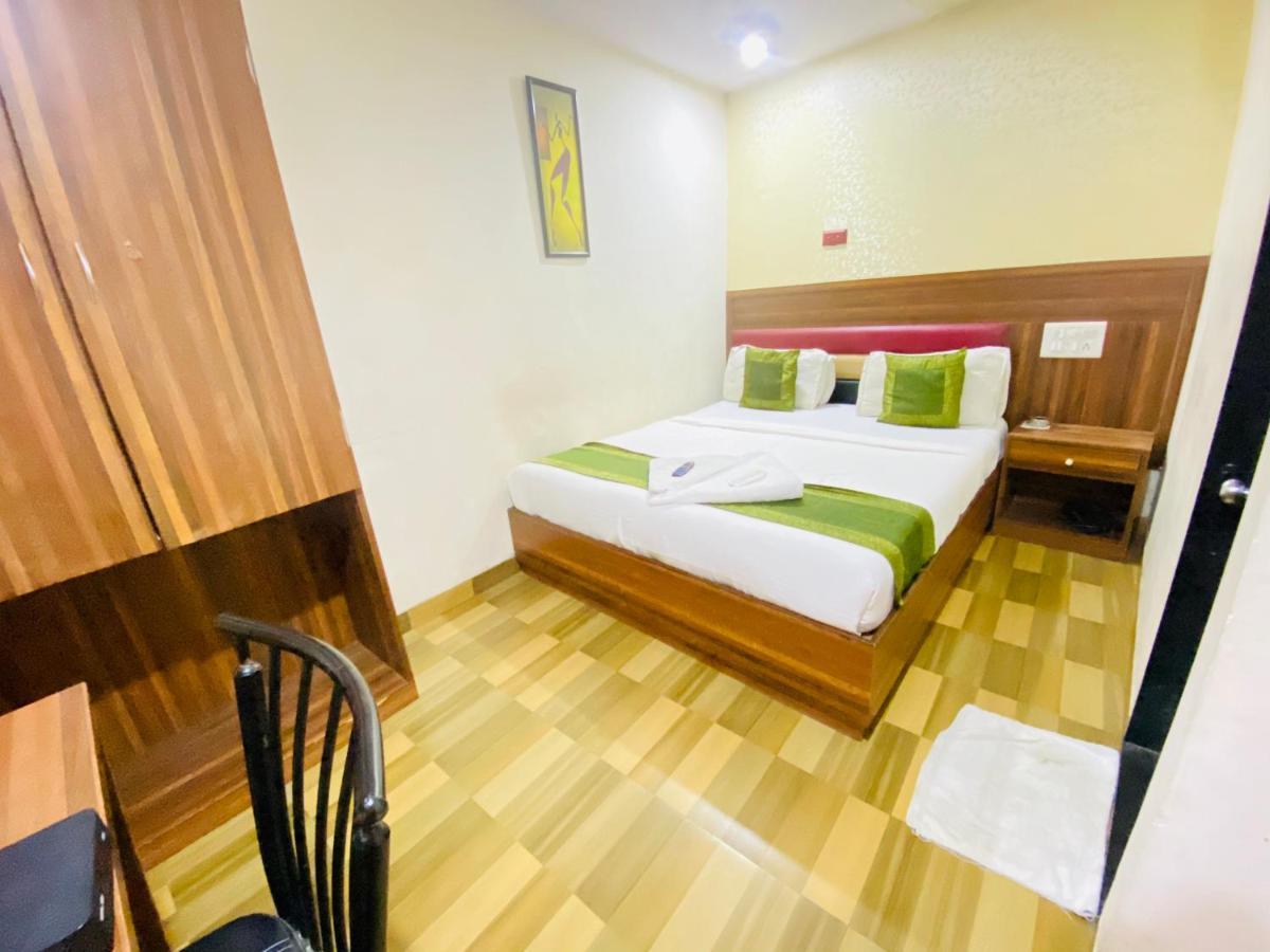 Airport Inn Residency Мумбай Екстериор снимка