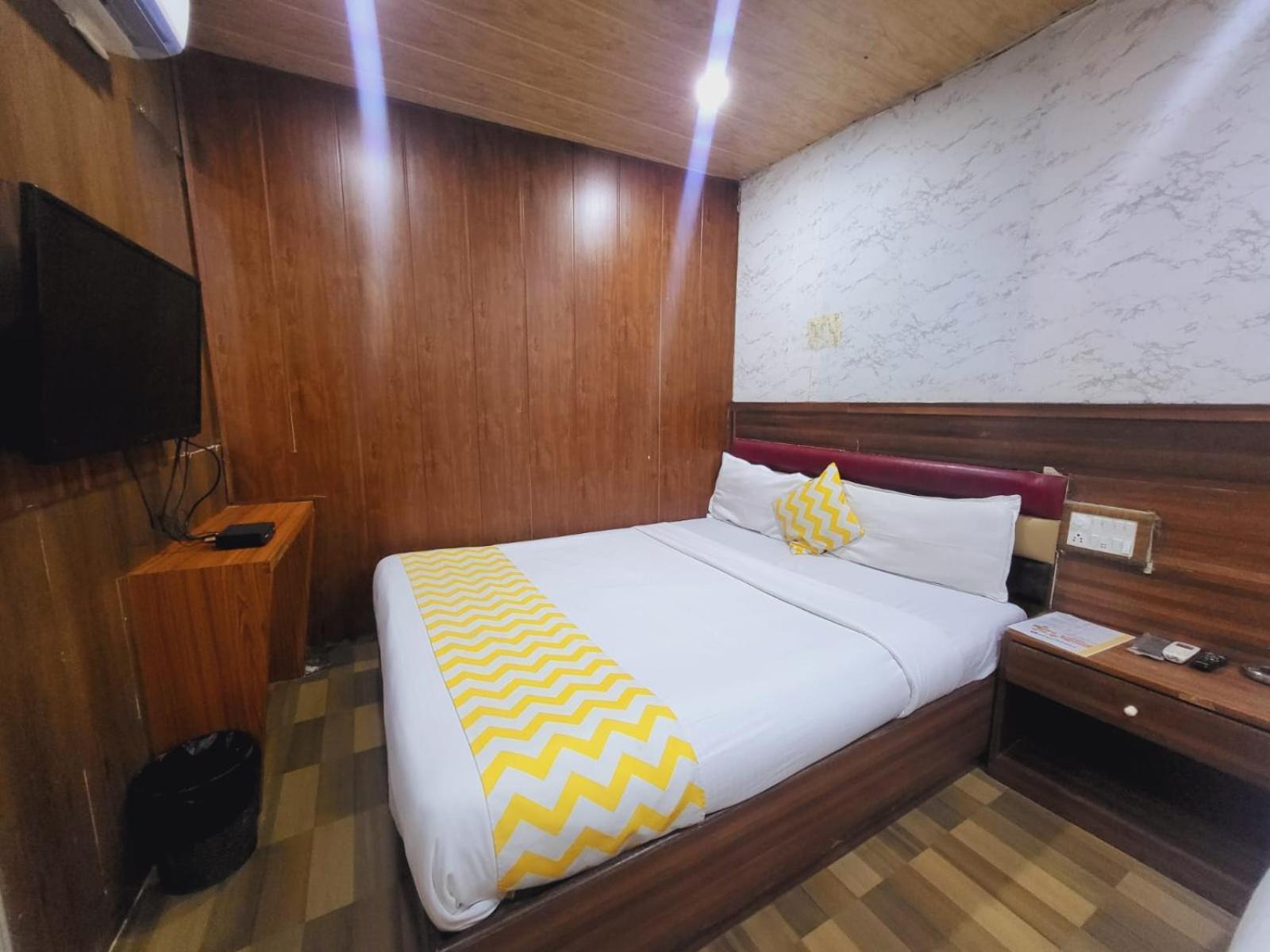 Airport Inn Residency Мумбай Екстериор снимка
