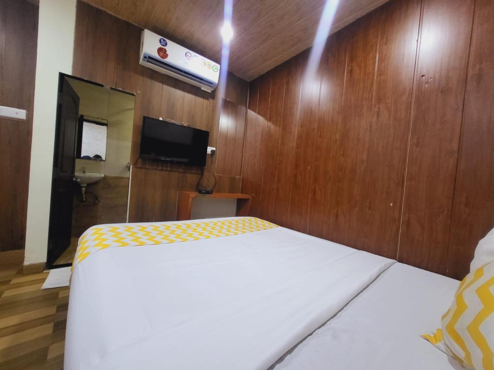 Airport Inn Residency Мумбай Екстериор снимка