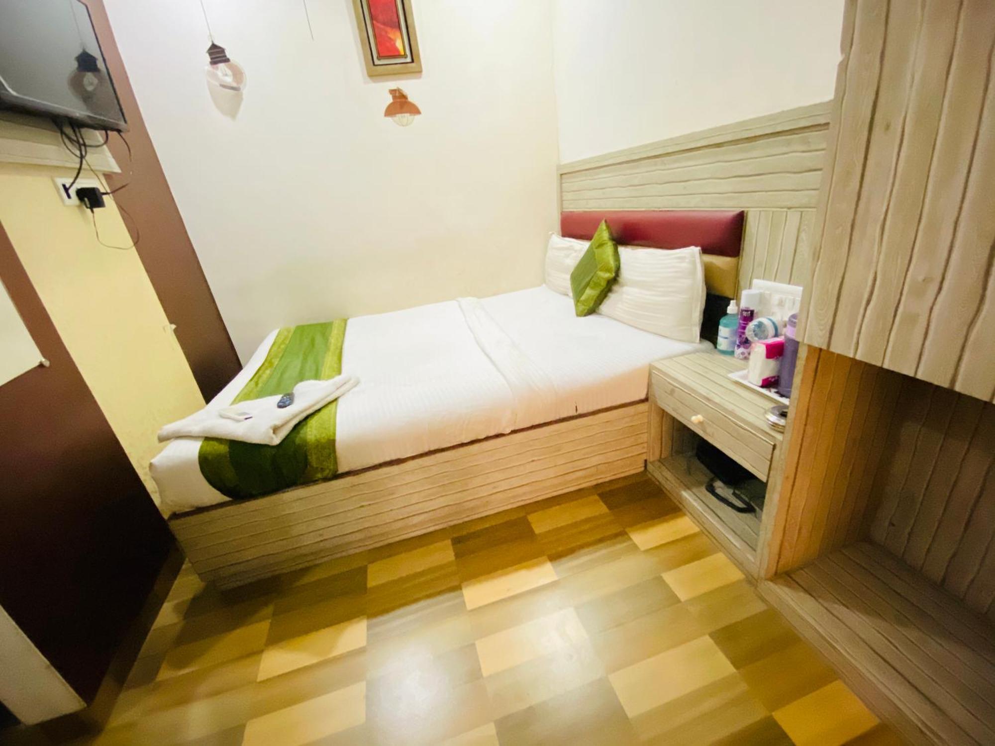 Airport Inn Residency Мумбай Екстериор снимка