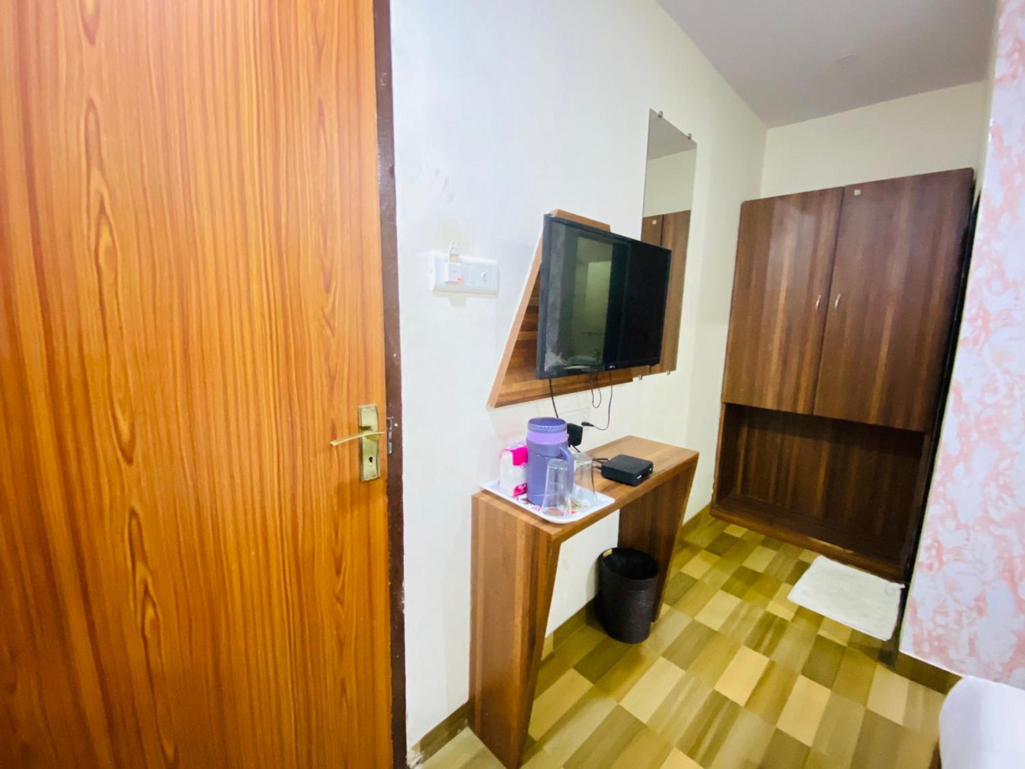 Airport Inn Residency Мумбай Екстериор снимка