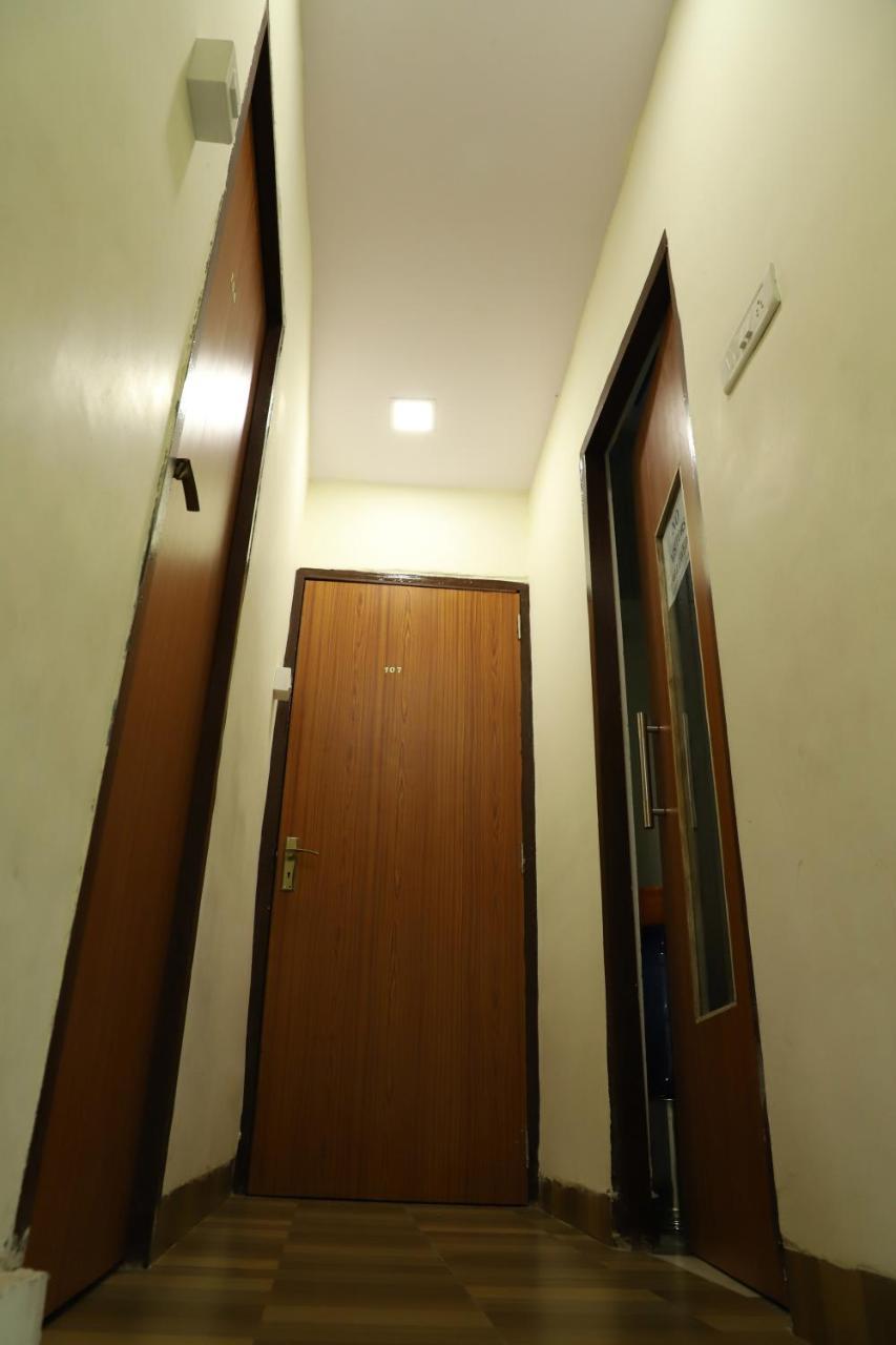 Airport Inn Residency Мумбай Екстериор снимка