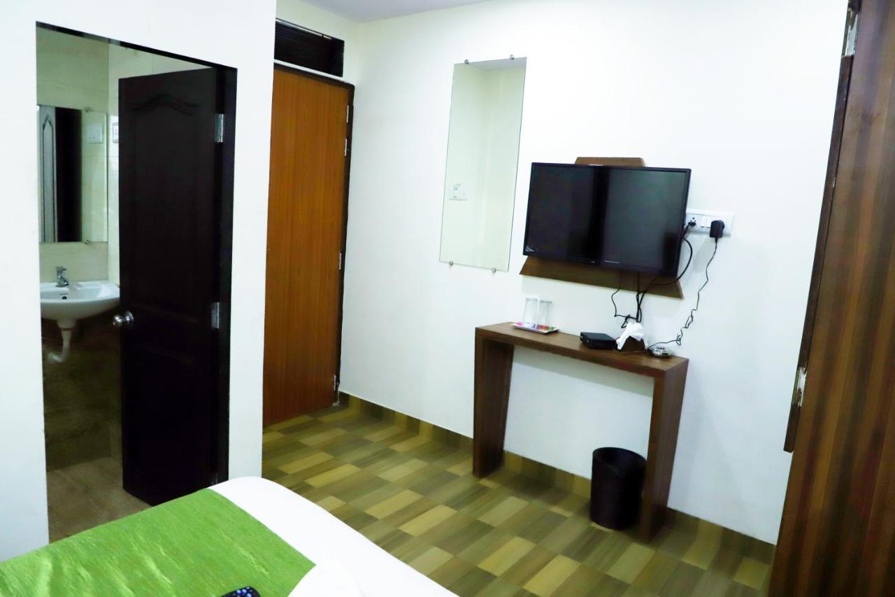 Airport Inn Residency Мумбай Екстериор снимка
